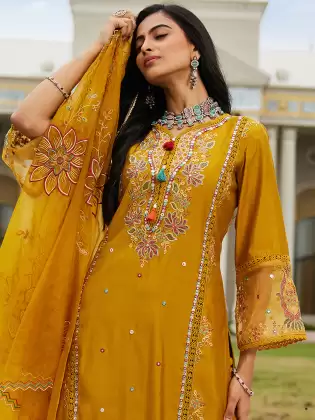 Women's Fashion